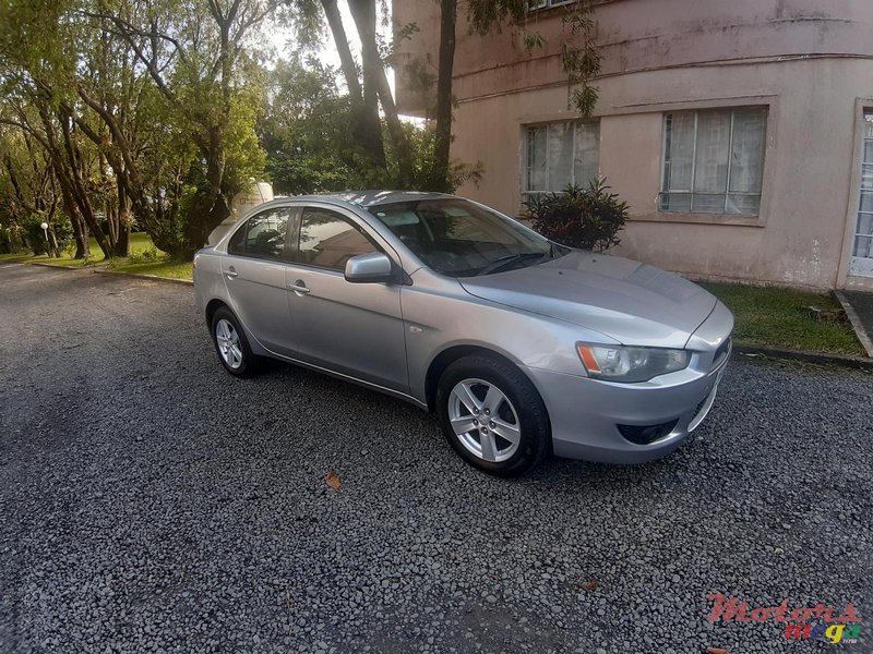 2010' Mitsubishi Lancer EX photo #5