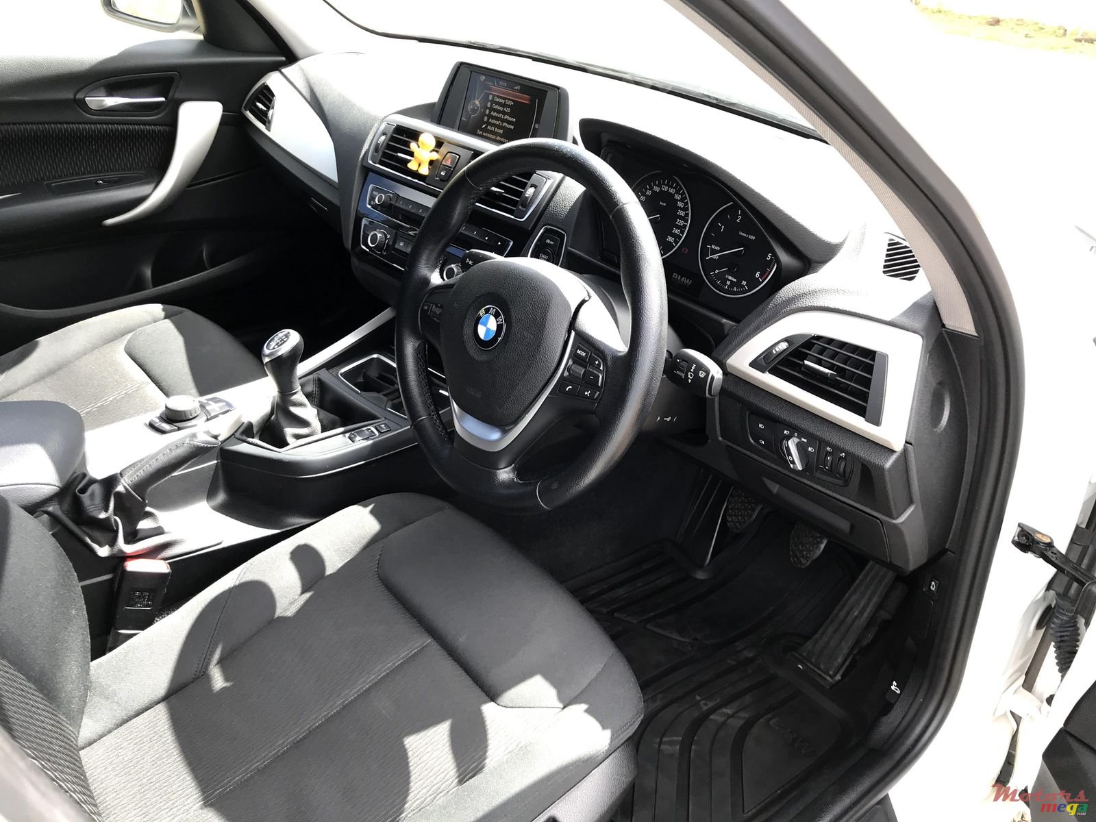 2016' BMW 1 Series 116d photo #5