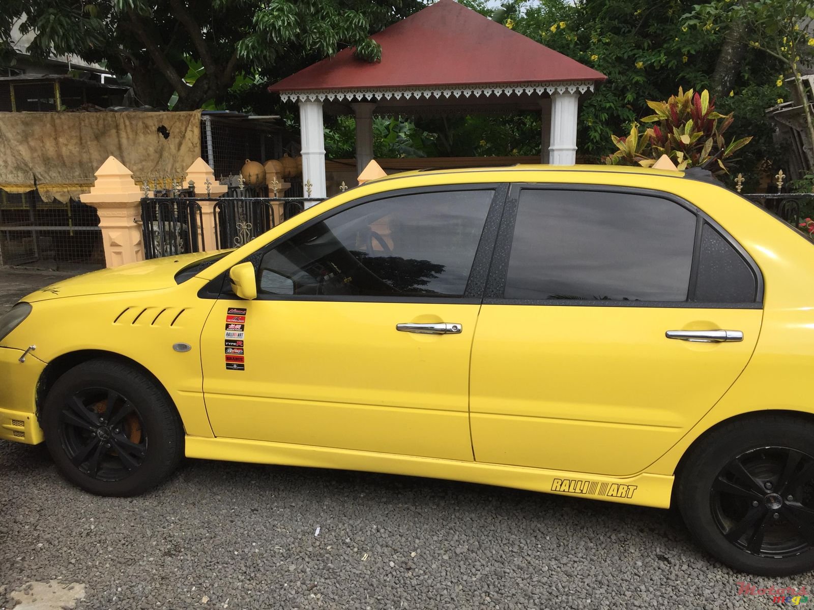 2006' Mitsubishi Lancer GLX photo #6