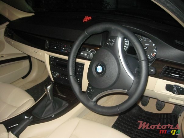 2009' BMW 316 photo #2