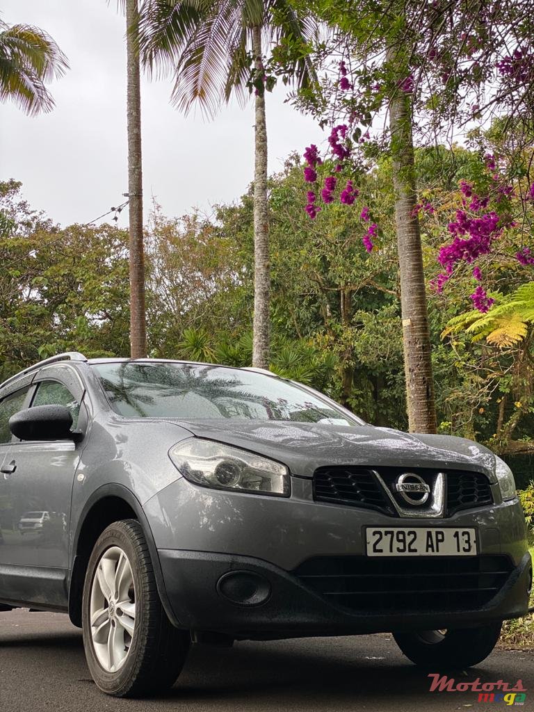 2013' Nissan Qashqai+2 photo #5