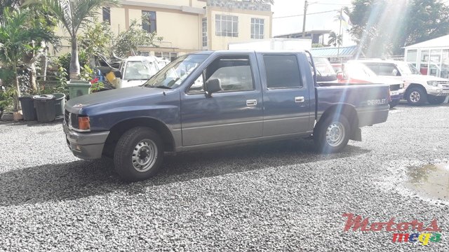 1995' Chevrolet isuzu photo #1