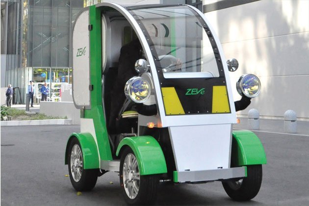 Japan Tries Cars That Make the Mini Look Maxi