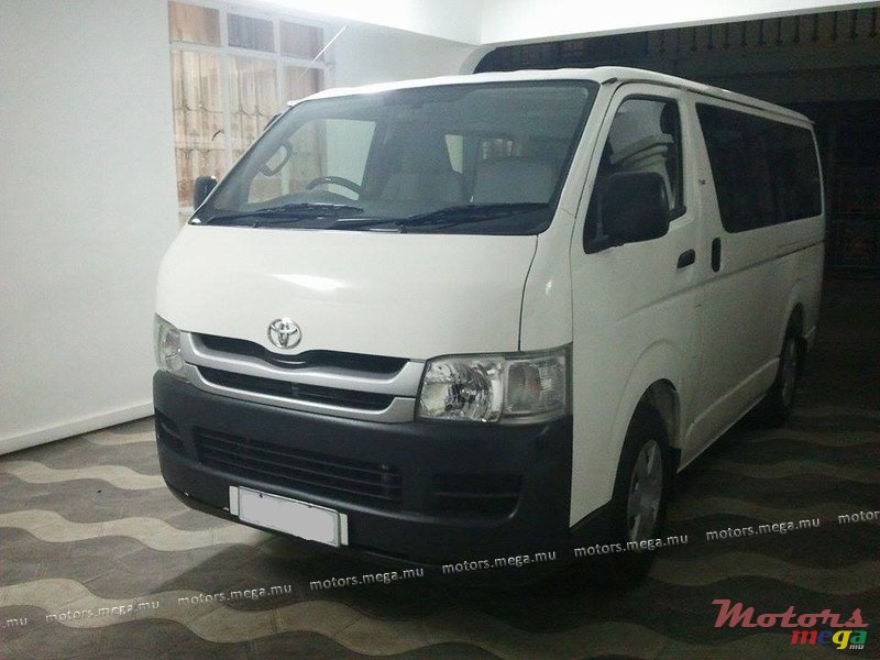 2010' Toyota photo #1