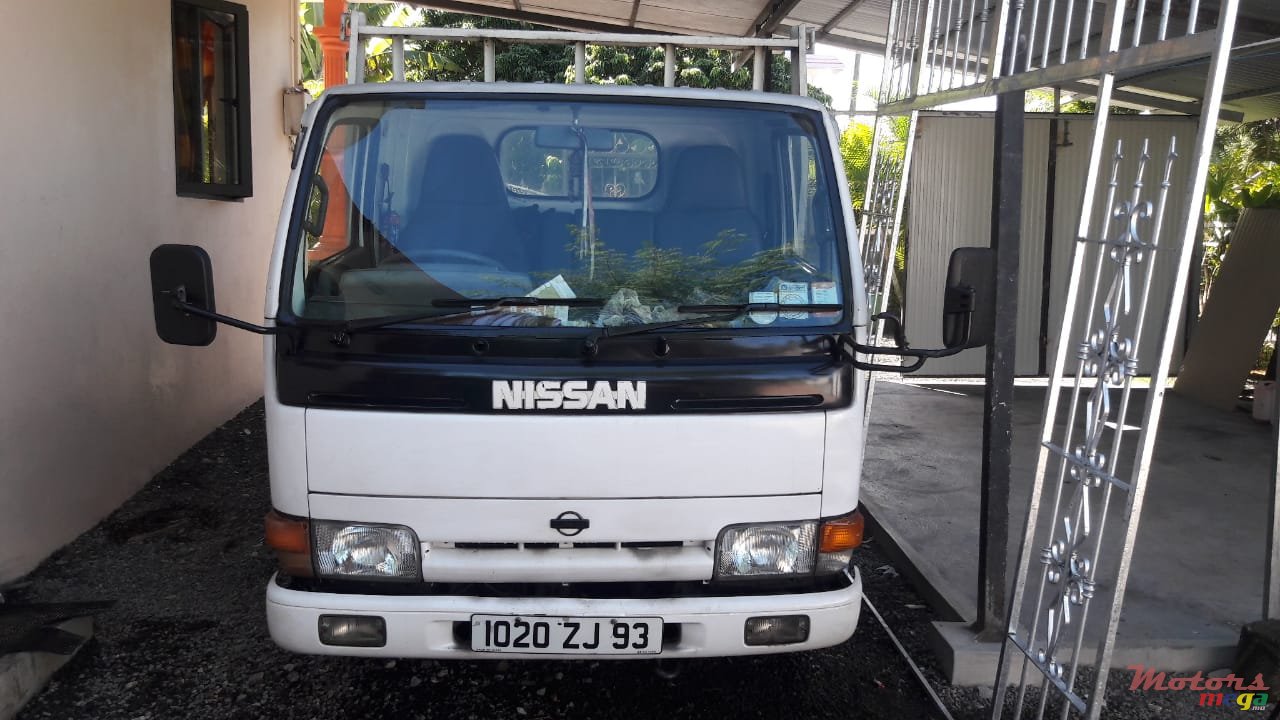 1993' Nissan Atlas 200 photo #2