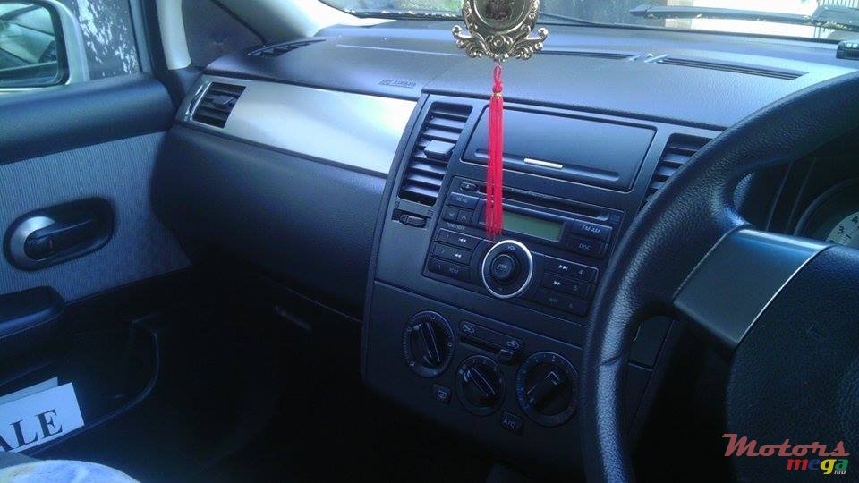 2008' Nissan Tiida photo #6