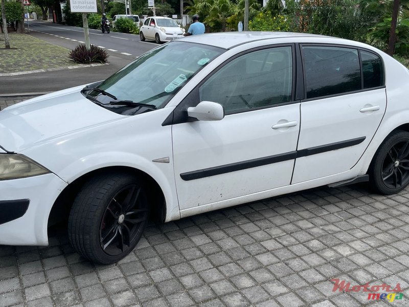 2006' Renault Megane II 1.4L photo #6