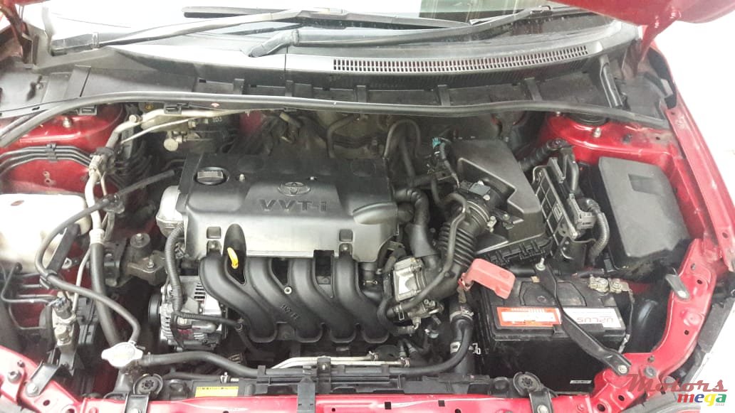 2012' Toyota Corolla GLI photo #4