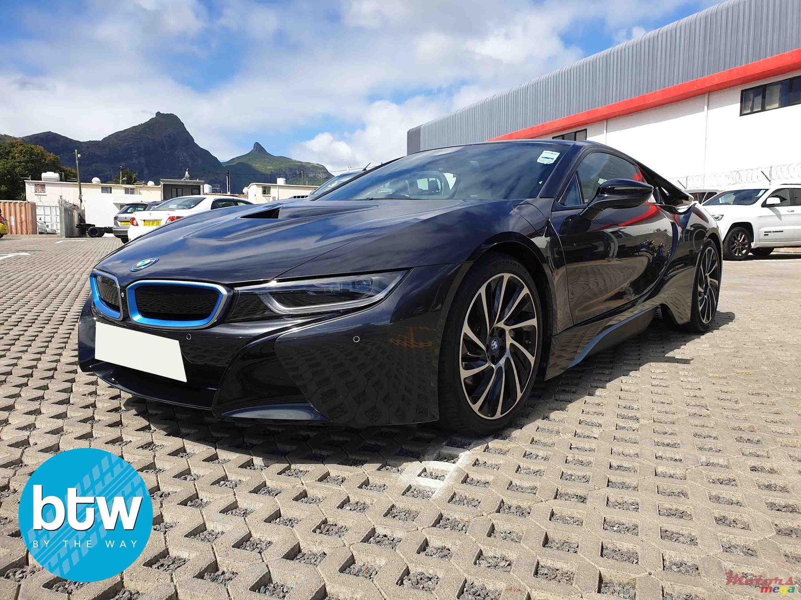 2015' BMW i8 Pure impulse package photo #2