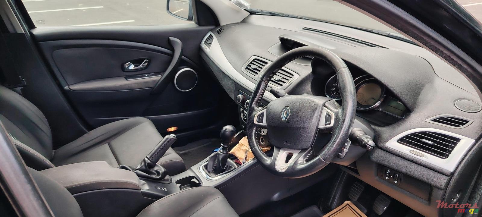 2014' Renault Megane photo #5