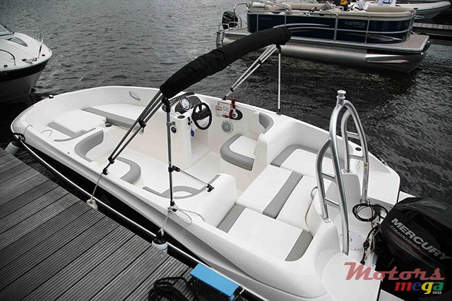 2015' Bayliner photo #2