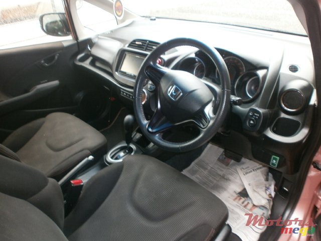 2013' Honda fit She's edition photo #3