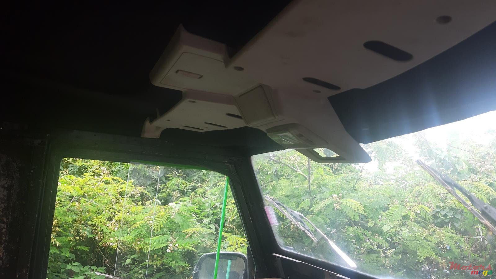 1979' Land Rover Defender Nissan Turbo Engine photo #3