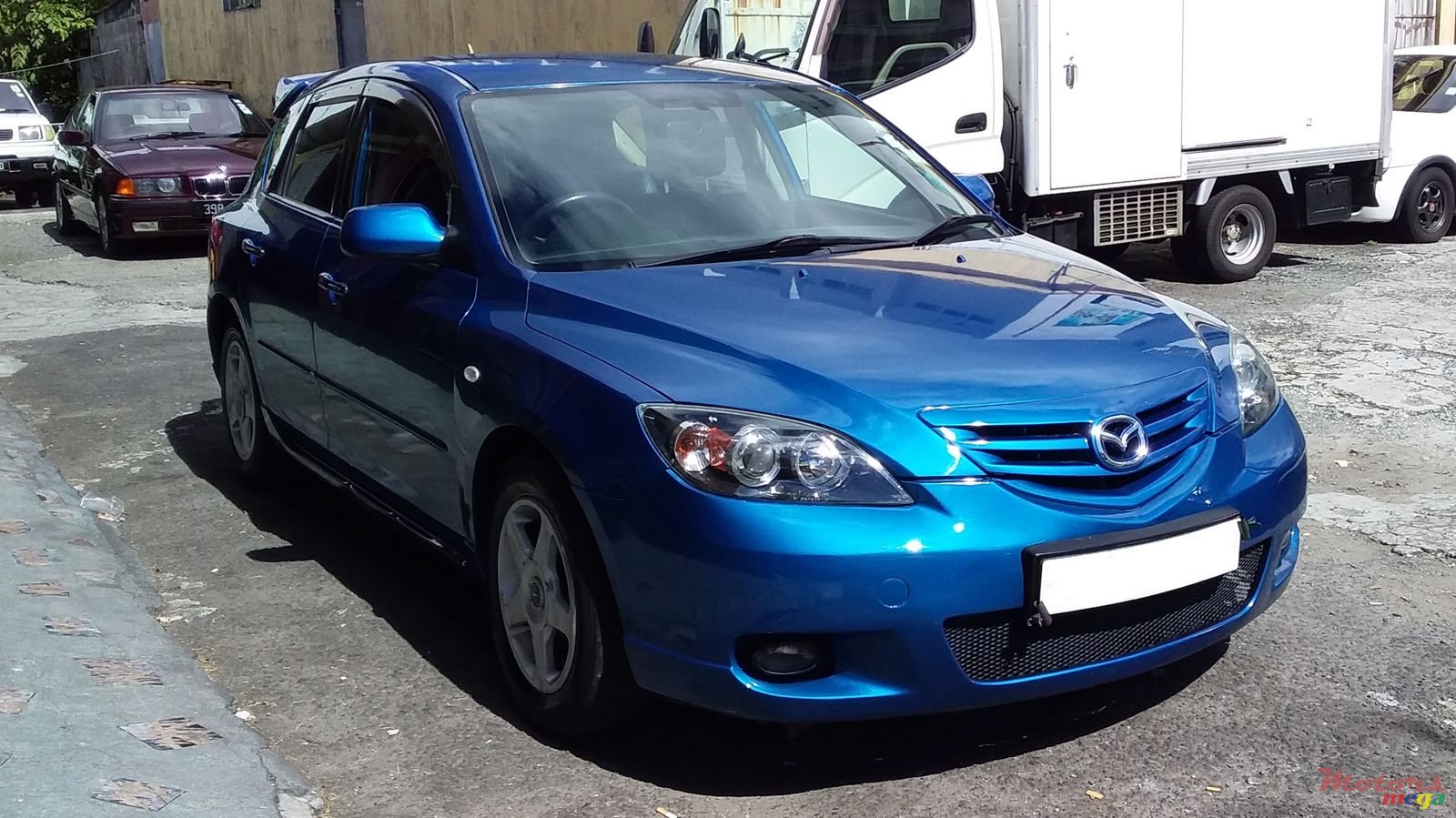 2005' Mazda 3 photo #2