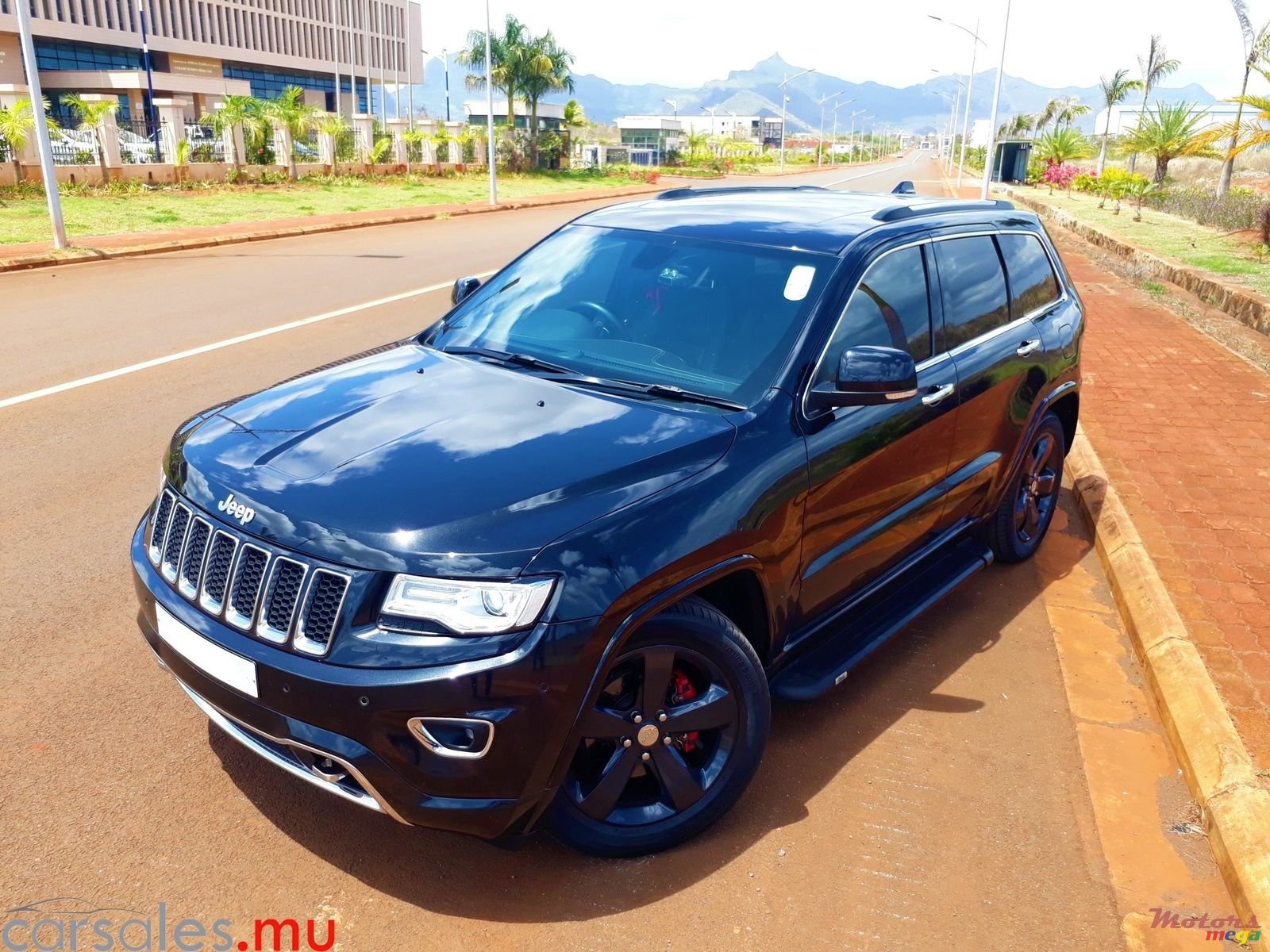 2016' Jeep Grand Cherokee 3.0 CRD V6 Overland photo #2