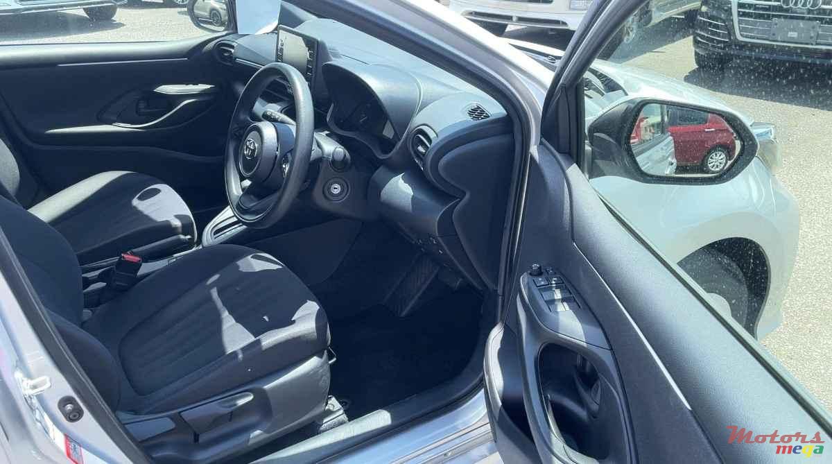 2021' Toyota Yaris photo #6