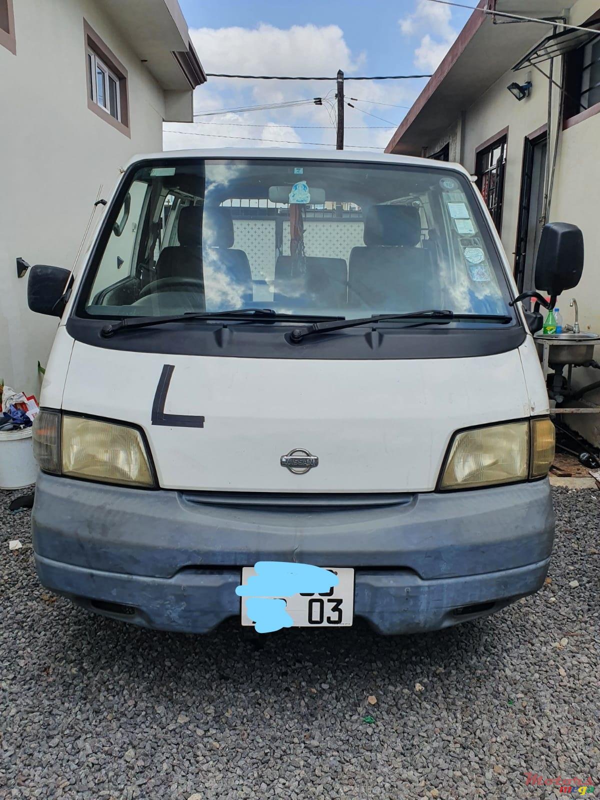 2003' Nissan photo #6