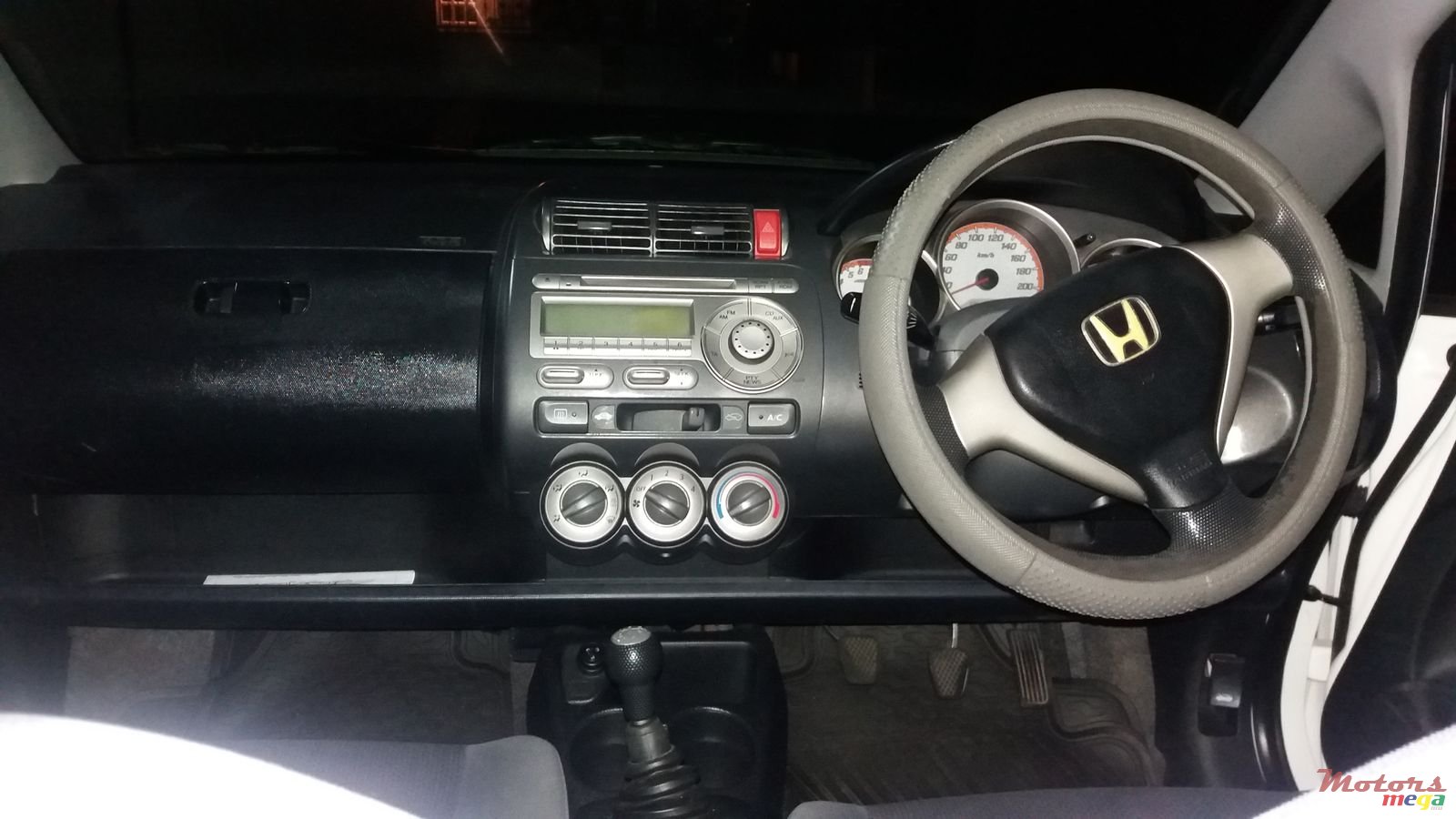 2008' Honda Jazz photo #6