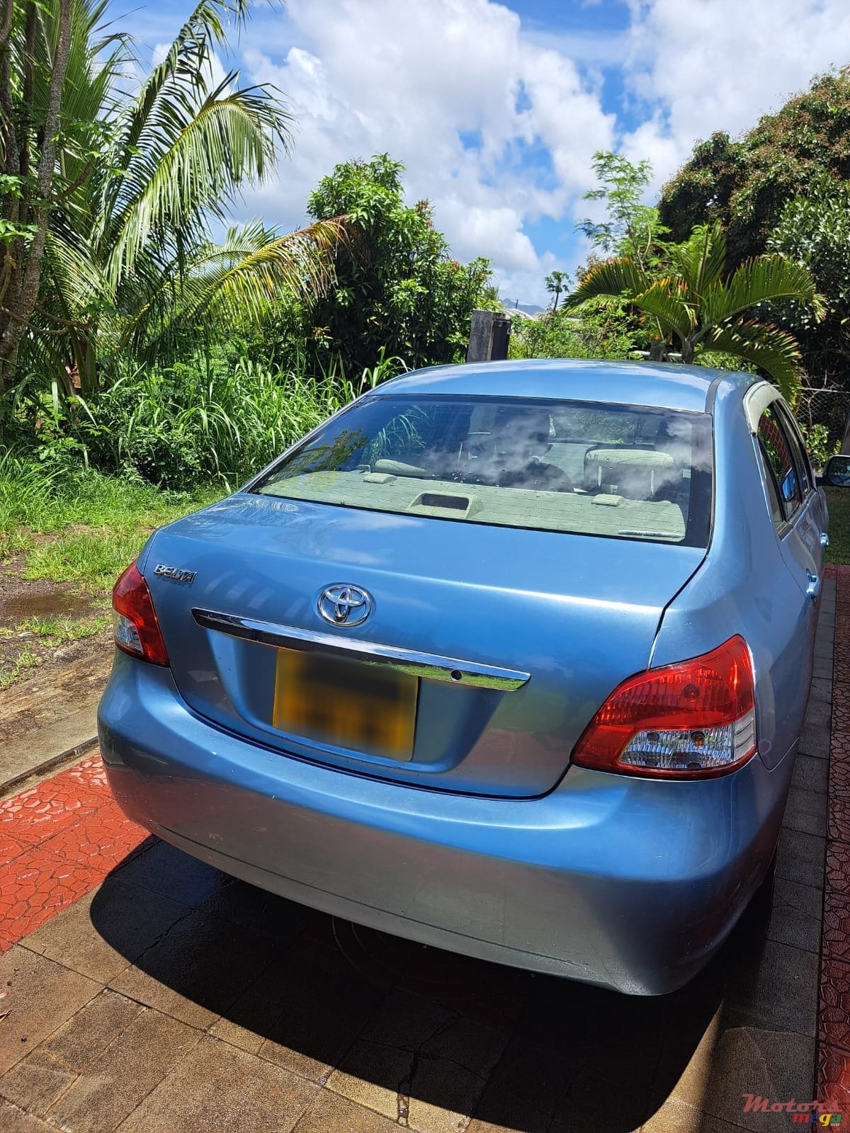 2009' Toyota Belta photo #3