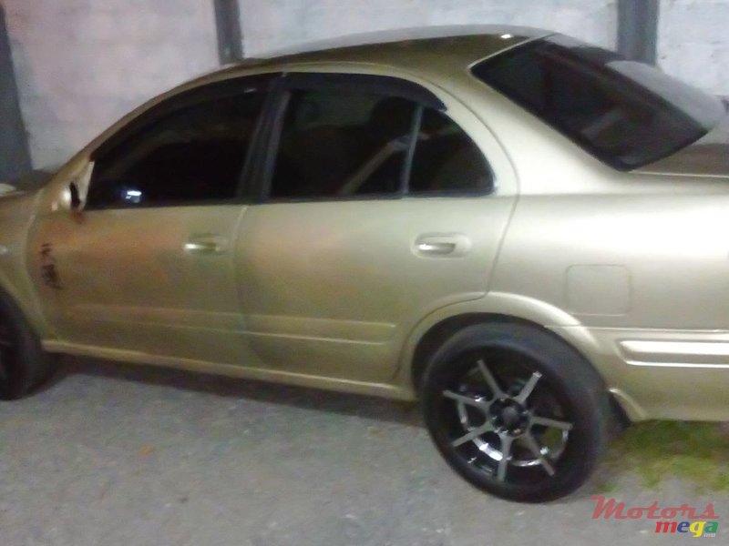 2001' Nissan Sunny photo #2