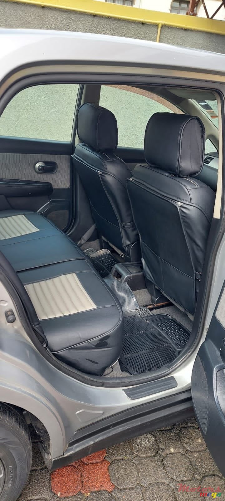 2007' Nissan Tiida photo #4