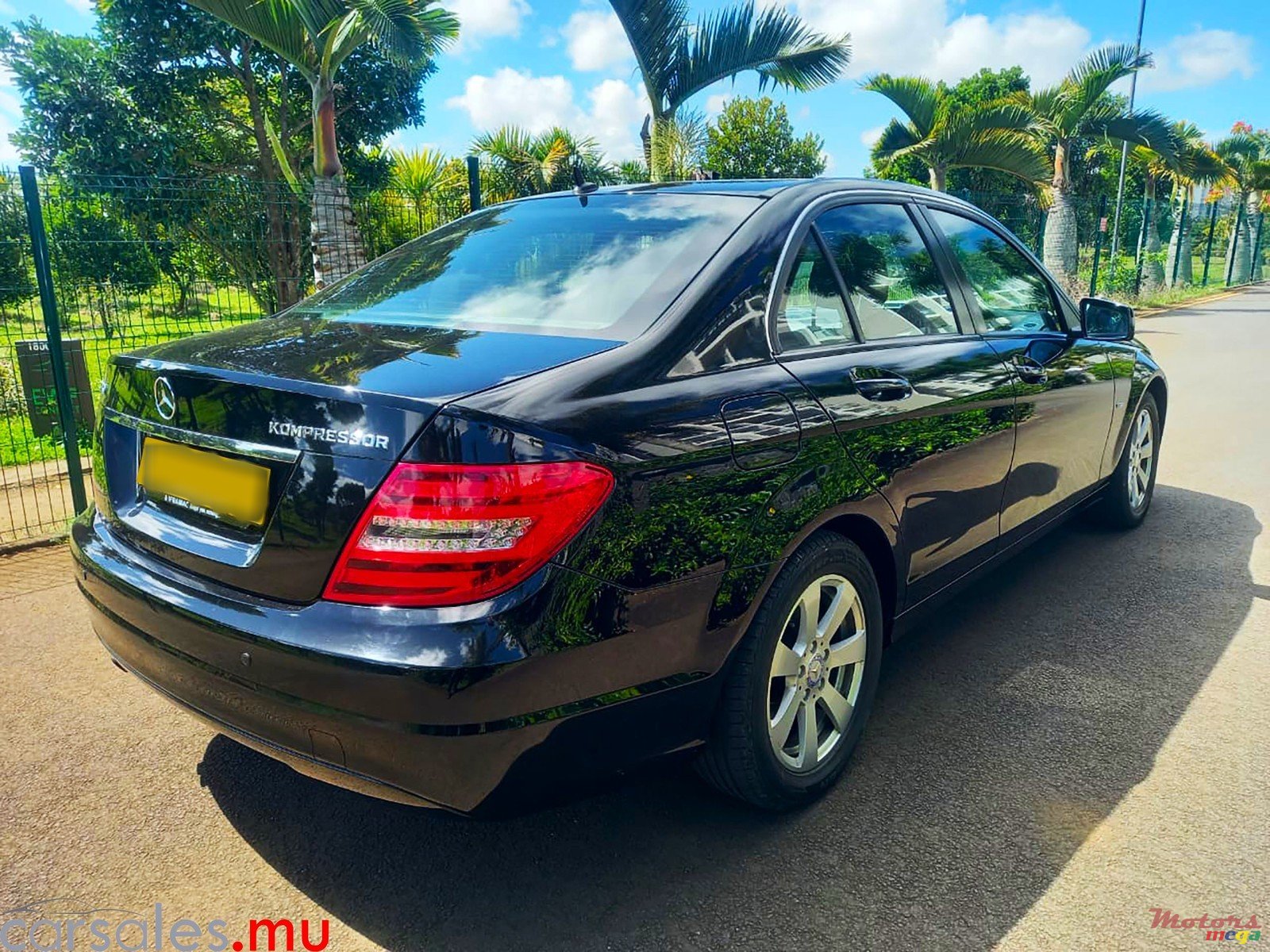 2012' Mercedes-Benz C 180 Kompressor 1.6 photo #4