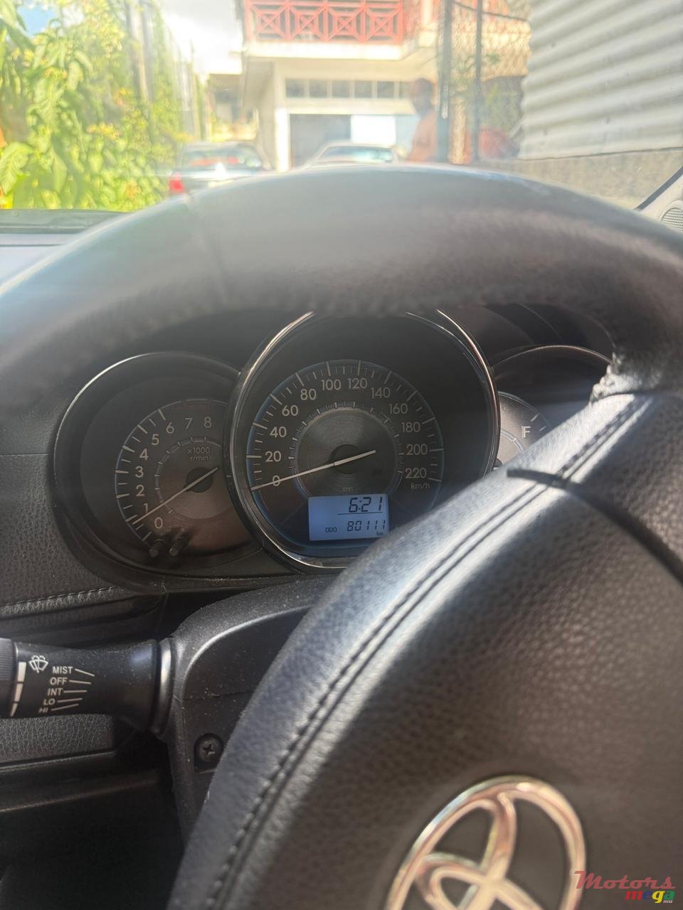 2016' Toyota Yaris Sedan photo #4