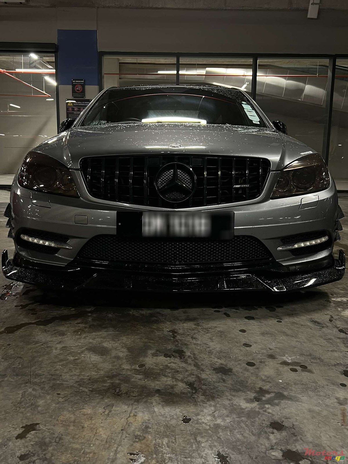 2010' Mercedes-Benz 180 AMG PACK photo #2