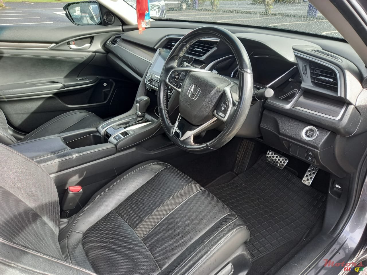 2019' Honda Civic SPORT photo #5