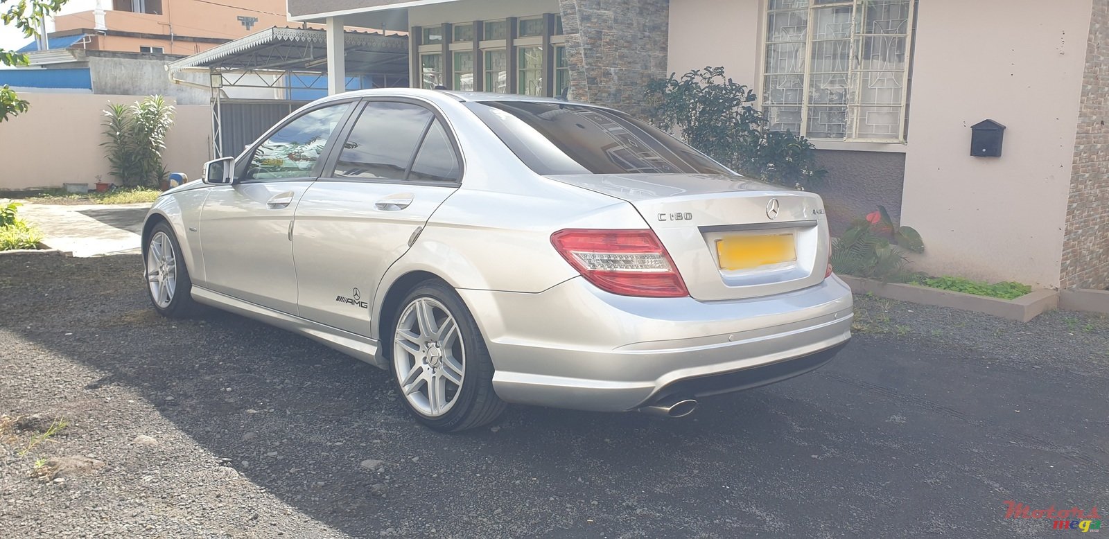 2010' Mercedes-Benz C 180 AMG photo #3