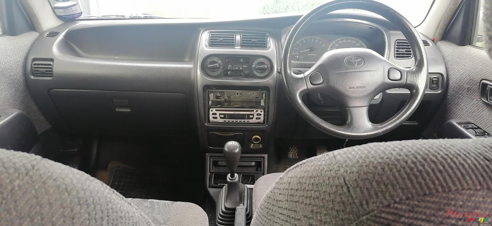 1999' Toyota photo #4