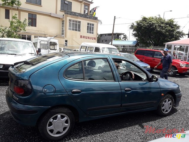 1997' Renault Megane photo #5