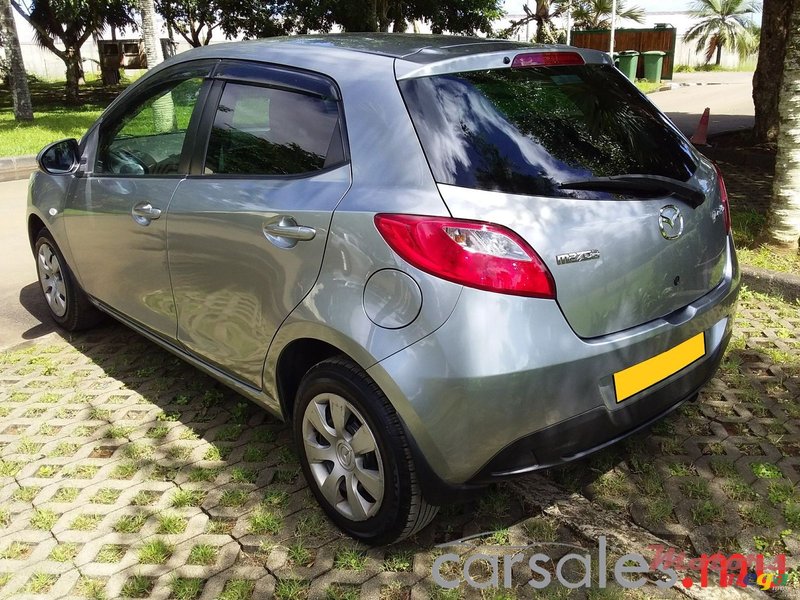 2010' Mazda Demio photo #3