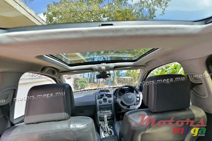 2005' Renault photo #5