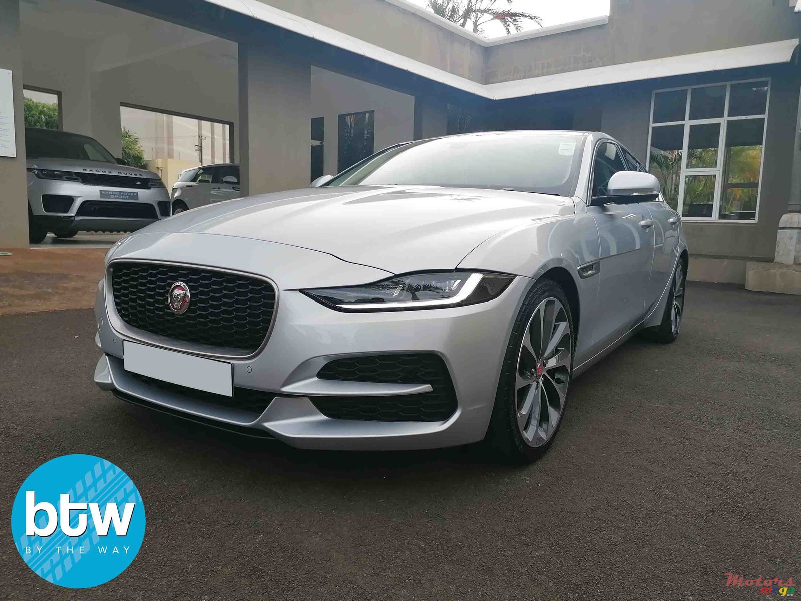 2020' Jaguar XF photo #2