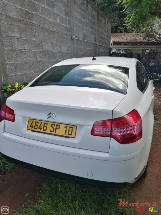 2010' Citroen C5 Exclusive photo #4
