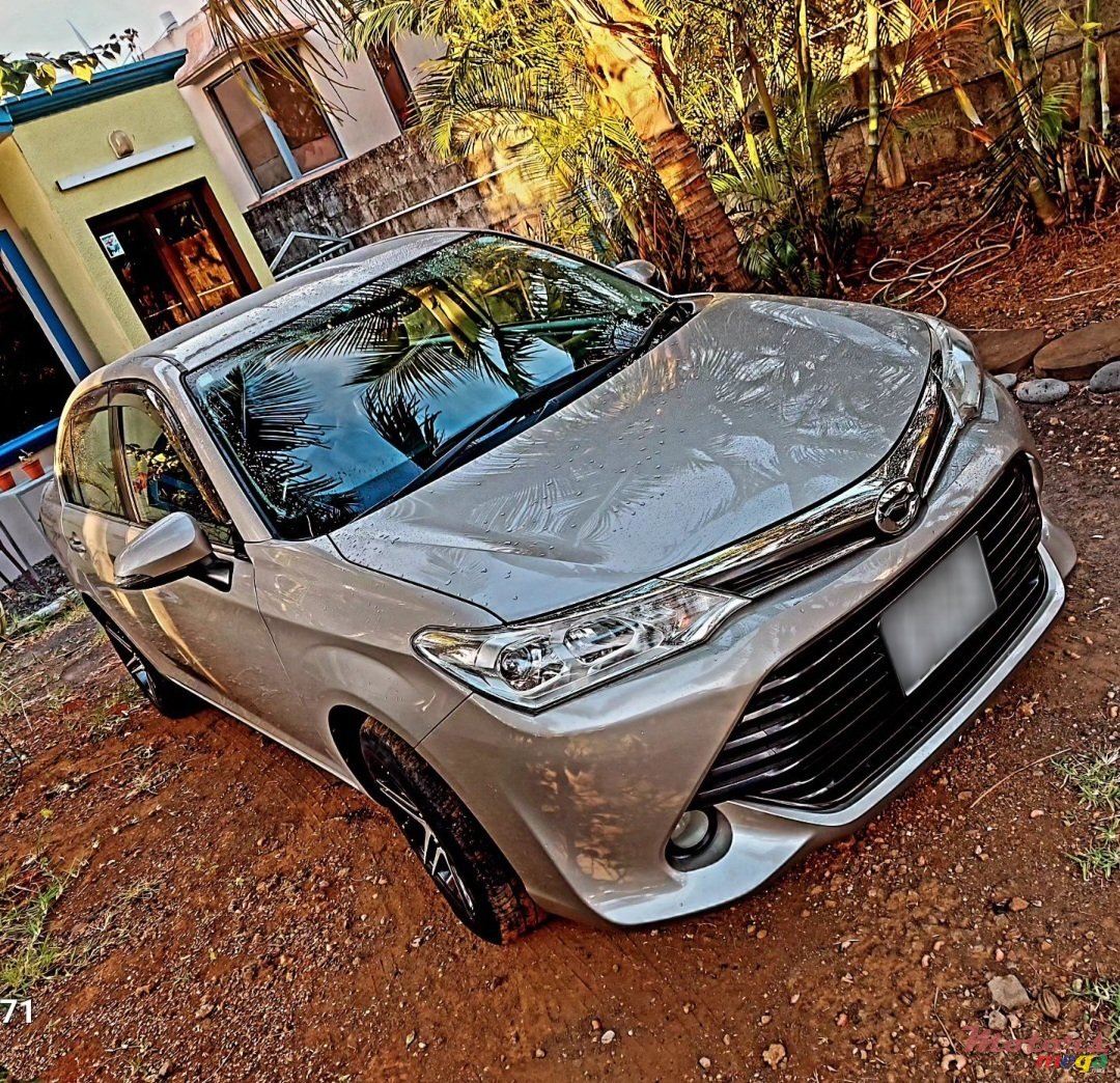 2015' Toyota AXIØ LIMITED EDITION photo #6
