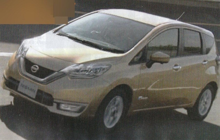The Nissan Note Hybrid also shows the 2017 Nissan Note (facelift)’s front fascia