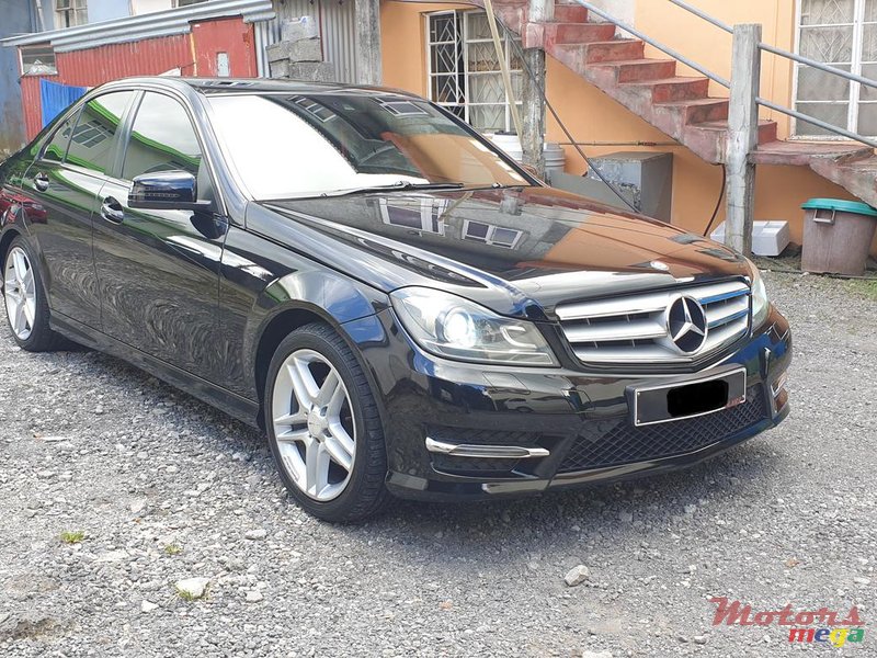 2013' Mercedes-Benz C-Class photo #1