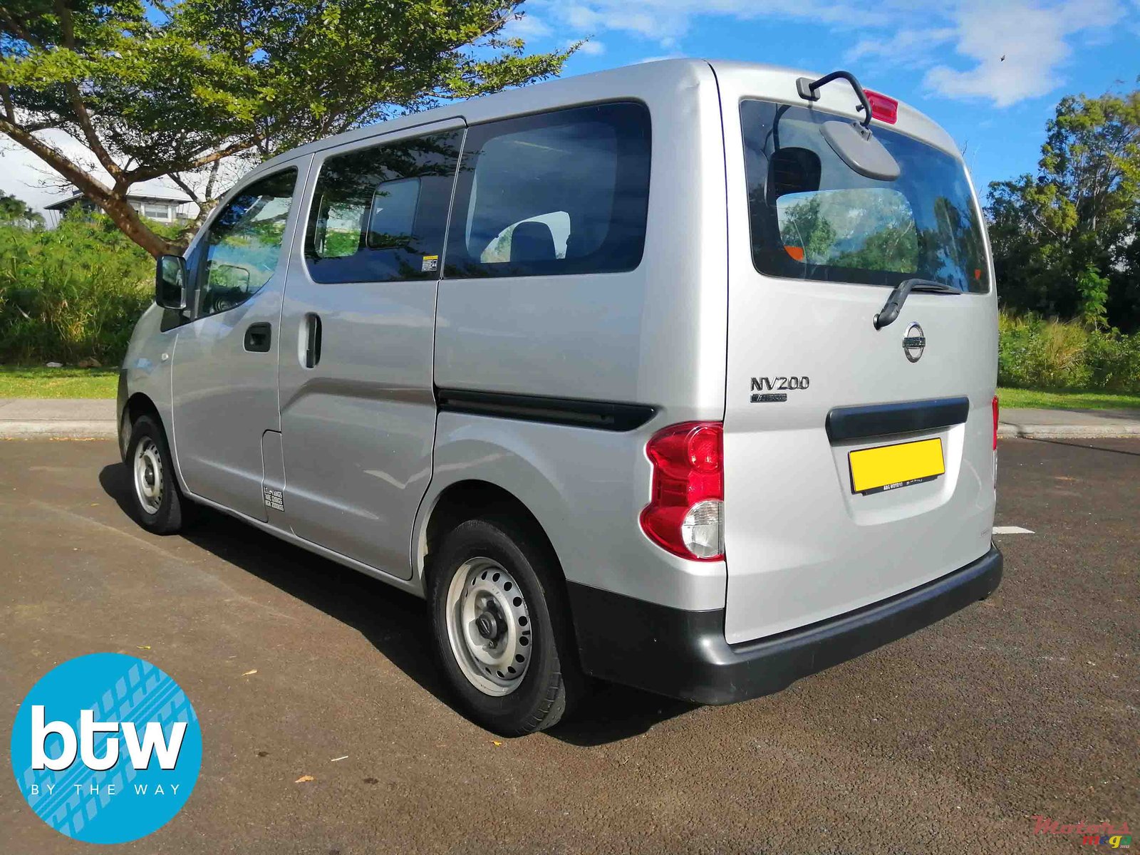 2015' Nissan NV photo #3