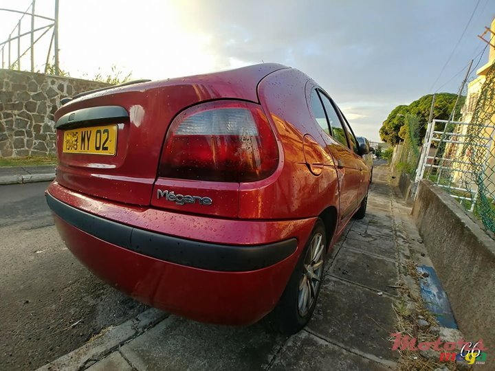 2002' Renault Megane photo #5