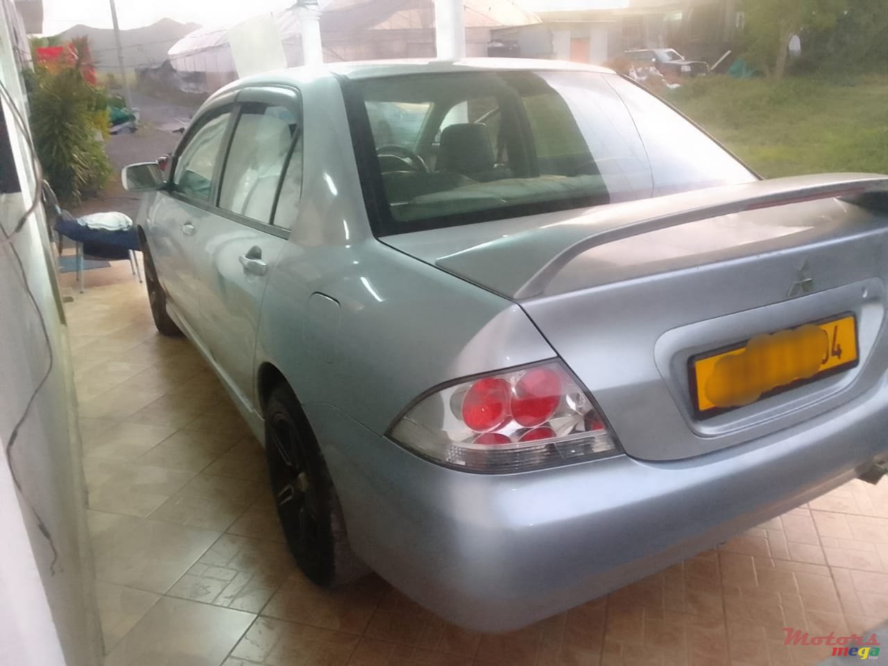 2004' Mitsubishi Lancer photo #4