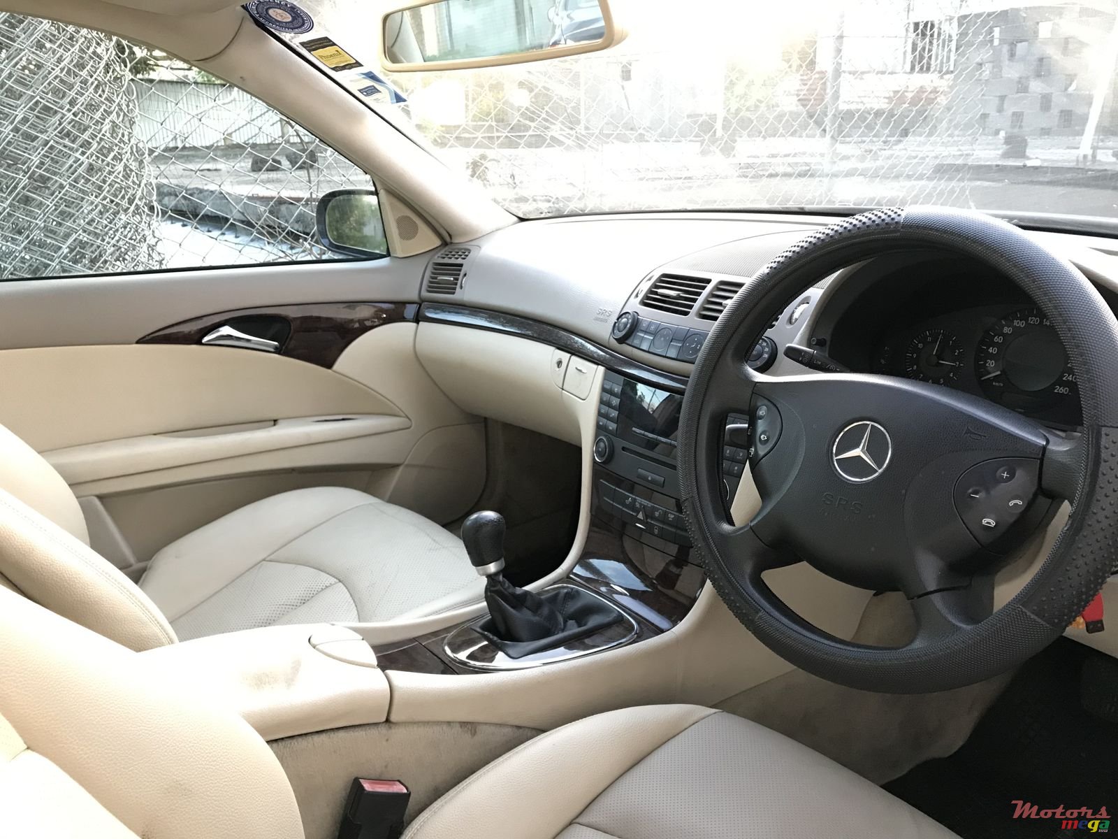 2005' Mercedes-Benz E-Class photo #4