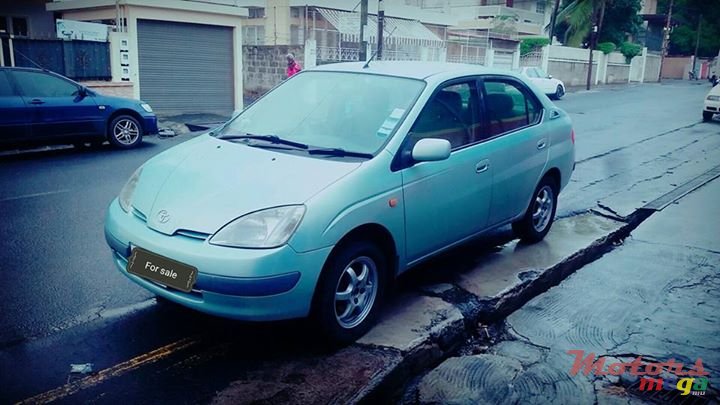 1998' Toyota Prius photo #1