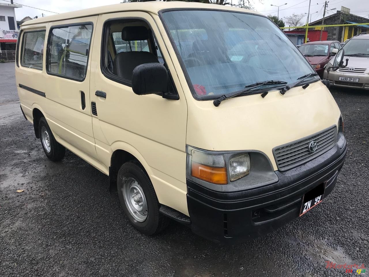 1999' Toyota Hiace photo #4