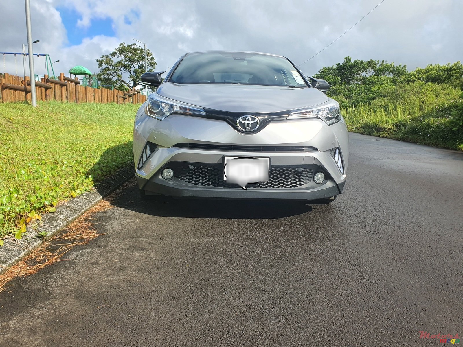 2016' Toyota C-HR photo #5