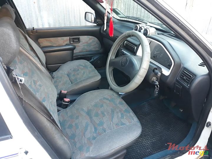 1998' Peugeot 106 lADY driven photo #3