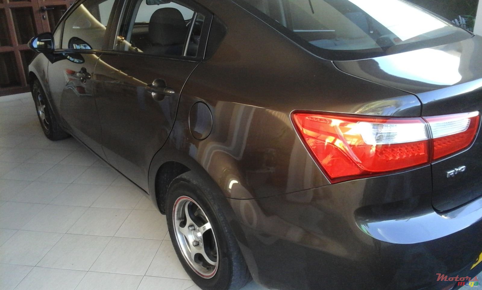 2013' Kia Rio photo #2