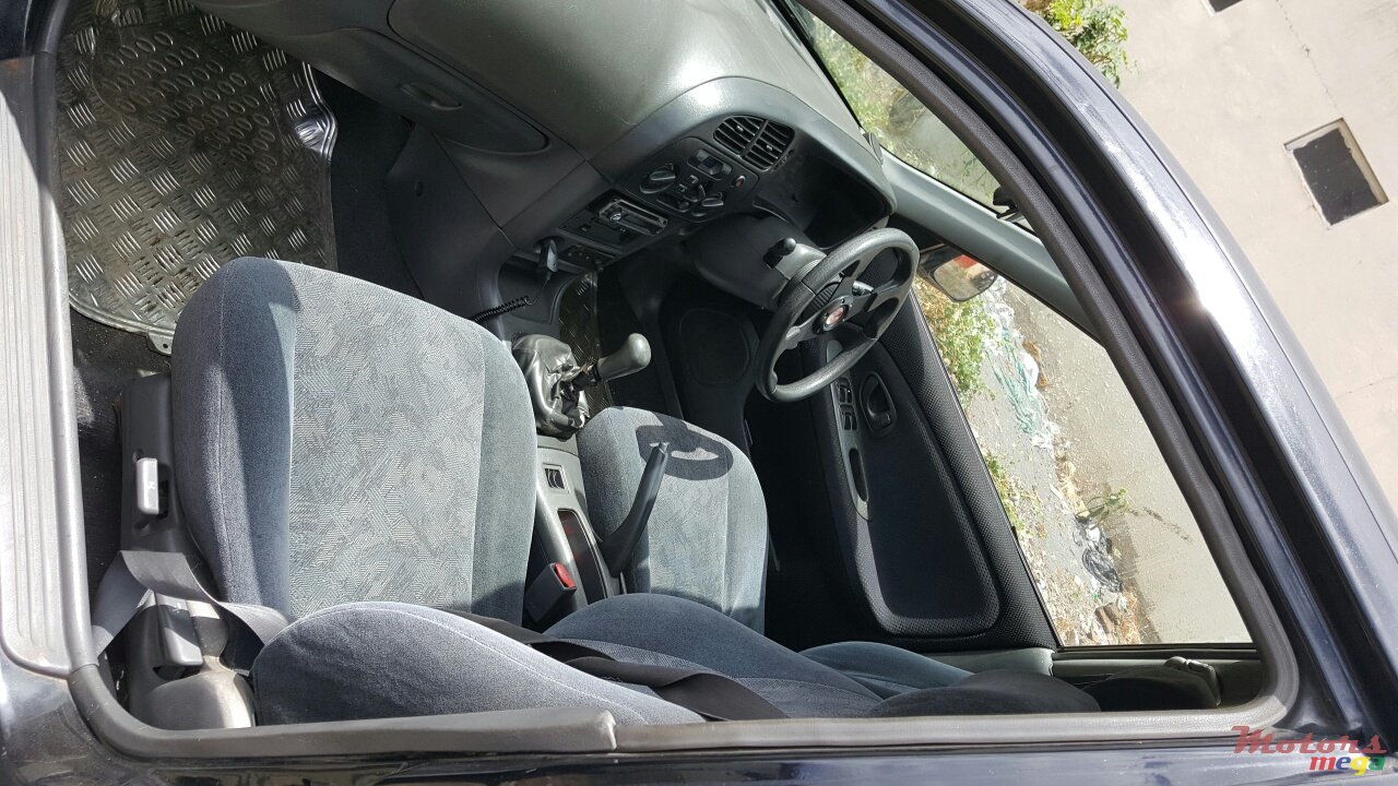 1998' Mitsubishi Lancer GLX SE photo #5