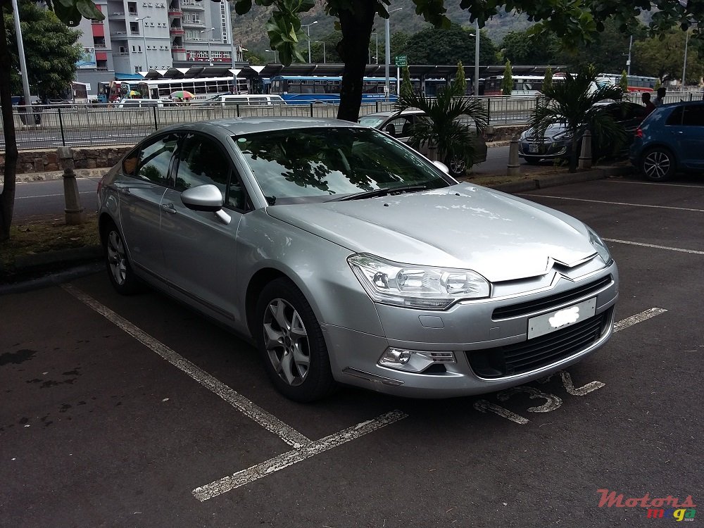 2010' Citroen C5 photo #1